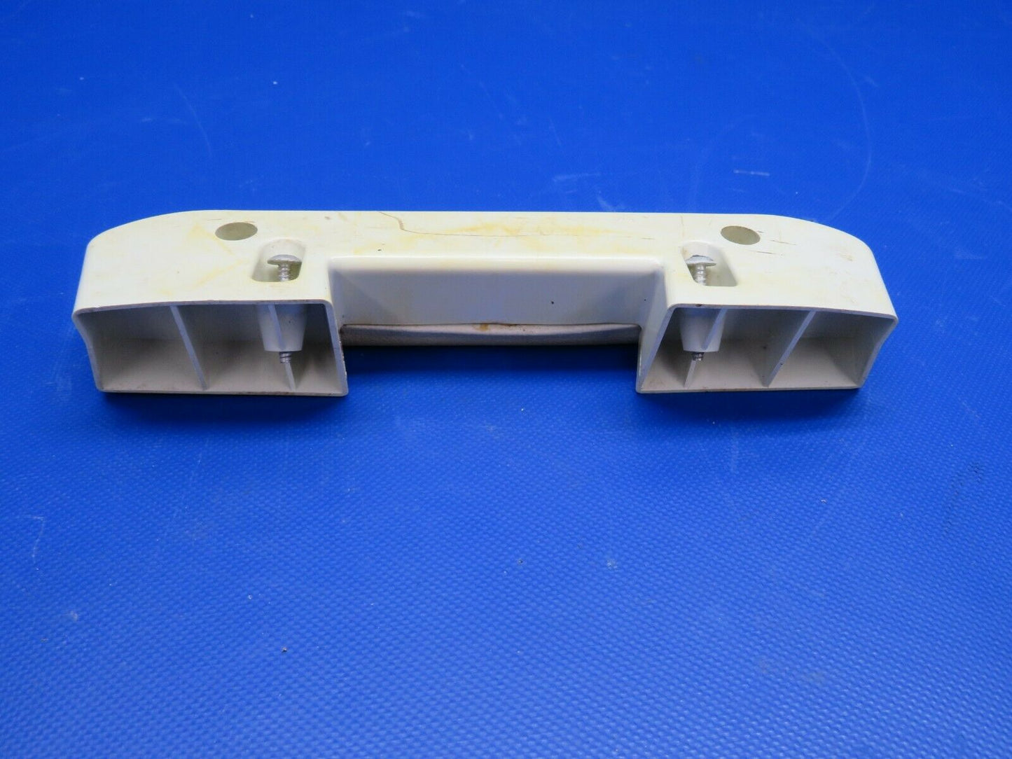 1964 Cessna 172F / 172 Arm Rest P/N 1414082-14 (0221-131)