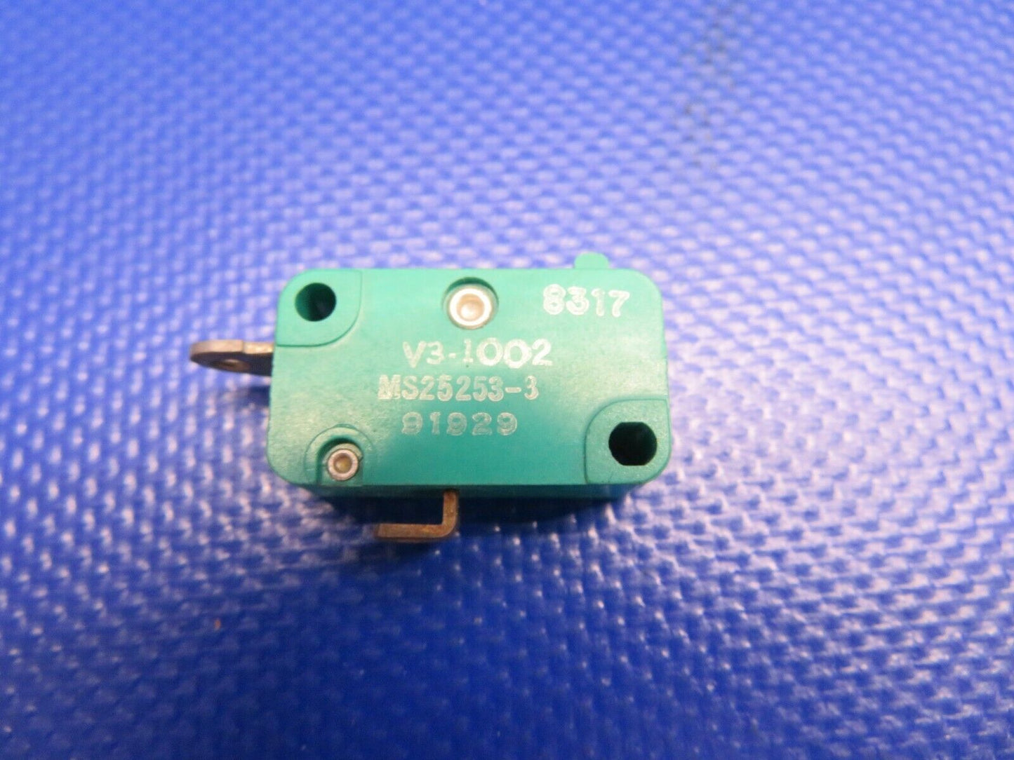 Honeywell Microswitch / Switch P/N V3-1002, MS25253-1 NOS (1120-394)
