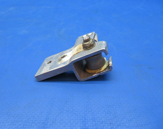Cessna 172 Wheel Housing Front Seat P/N 0700645-1 (0723-402)
