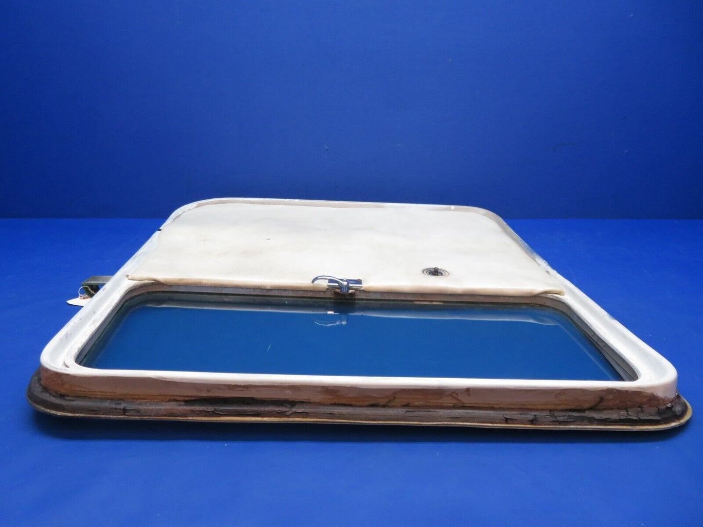 Cessna 182D / 182 LH Cabin Door Assy w/ Latch & Hinges P/N 0711023-69 (0923-580)