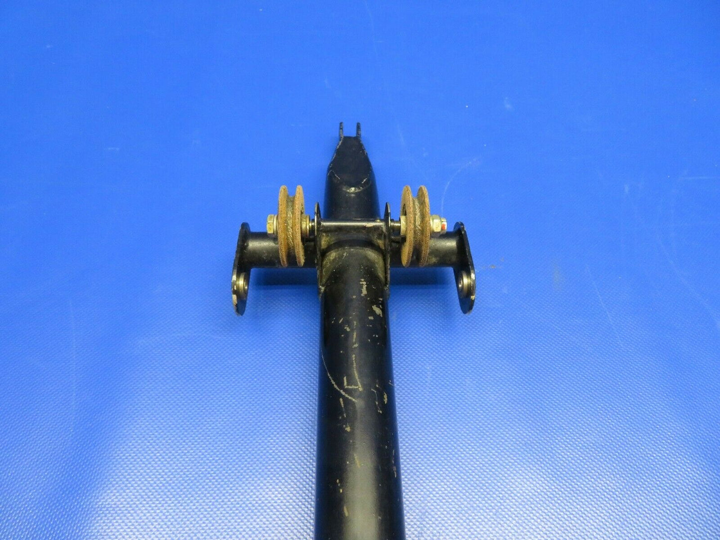 Piper PA-32R-300 Lance Control Column Assy P/N 62019-04 (0121-171)