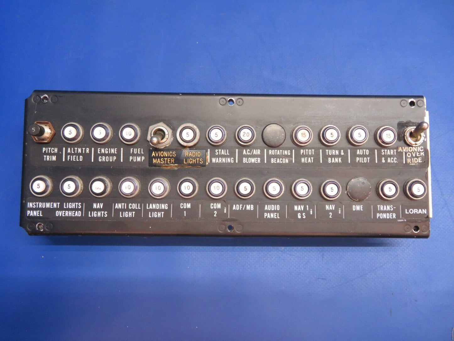 Piper PA-28-236 Dakota Circuit Breaker Panel Assy P/N 35209-00 (0223-835)