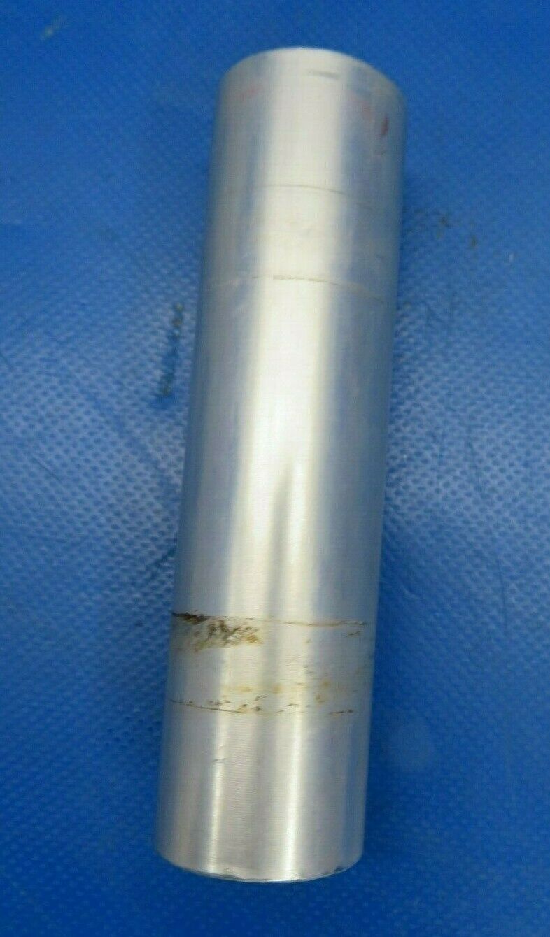 Diamond DA40-180 Axle and Insert Bushings Nose Wheel D41-3223-00-32/1 (0120-358)