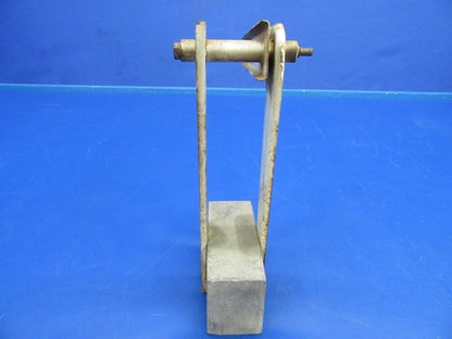 Cessna 310 / T310Q Elevator Bellcrank Yoke & Weight 0861171-2 (0619-128)