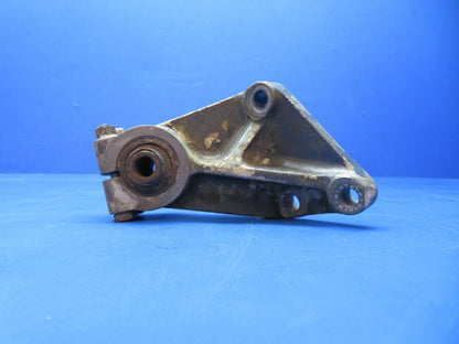 Continental O-300 LH AFT / RH FWD Engine Mount Bracket P/N 40043 (0723-532)