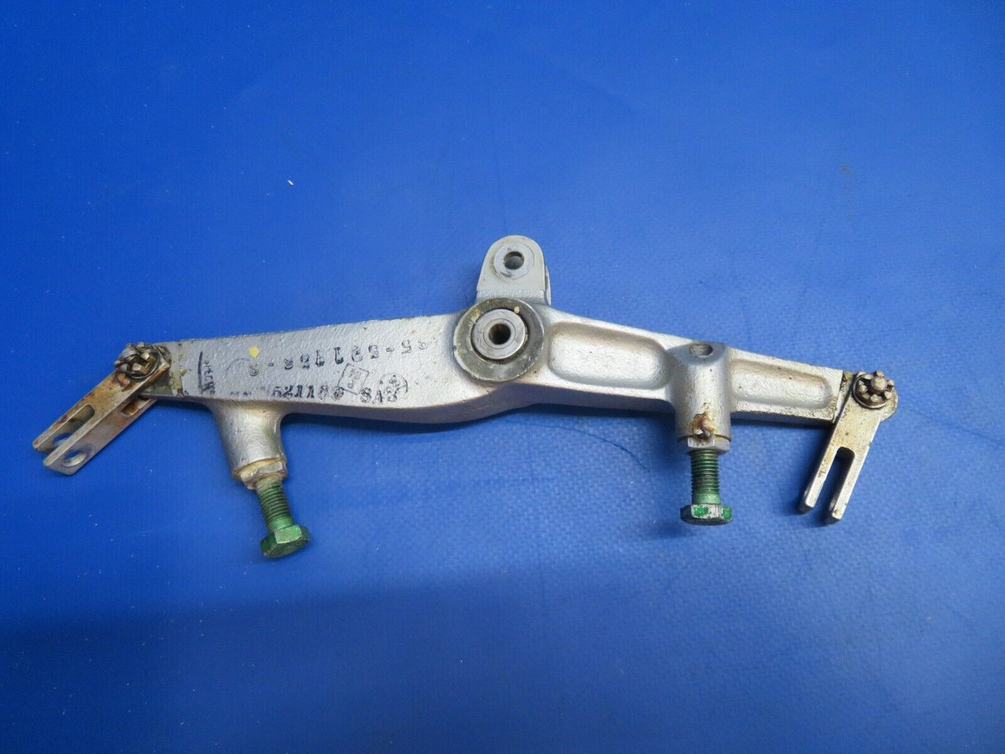 Beech C-35 Bonanza Aileron Control Bellcrank Assy RH P/N 35-521158-1 (1122-860)