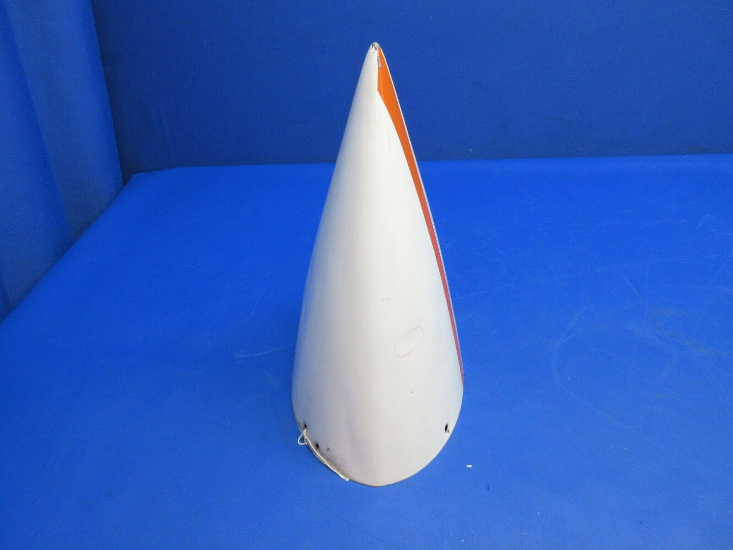 Cessna 401 RH Nose Cap Assy Tip Tank P/N 0823411-216 (0523-486)