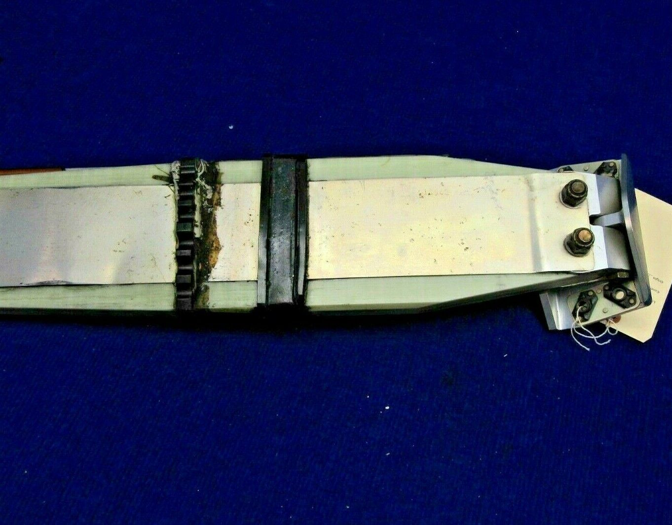 Cirrus SR-22 MLG Strut RH w/ Up Gear Attach Fitting P/N 18561-402 (0122-394