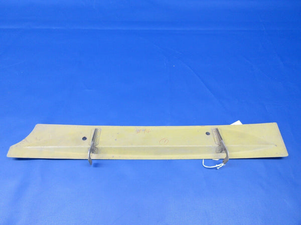 Piper PA23-235 / 250 Aztec Nose Gear Door Assembly RH P/N 17742-01 (0224-1368)