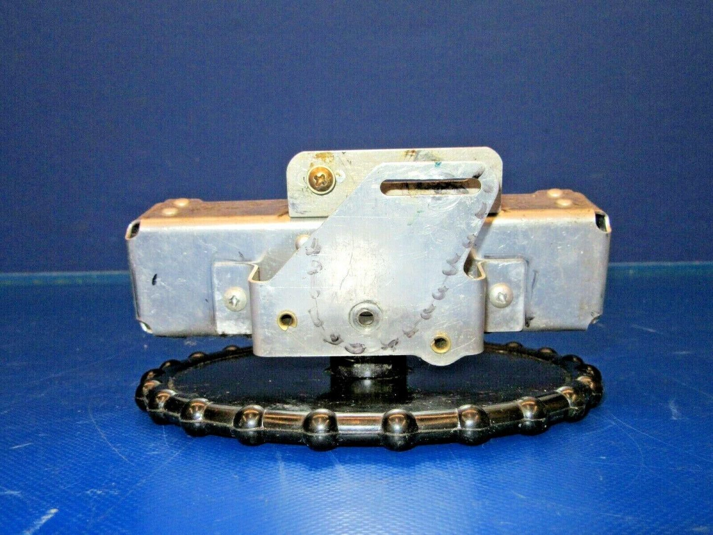 Cessna P210N  Wheel & Gear Box Rudder Trim 1261466-1 (0919-75)