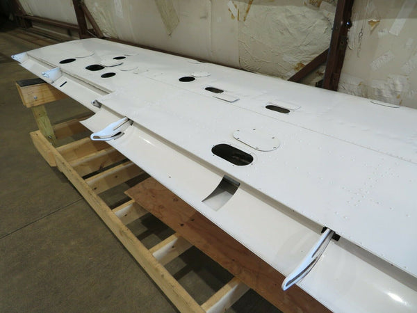 1979 Cessna T210N Right Hand Wing Structure P/N 1221222-18 (0521-104)