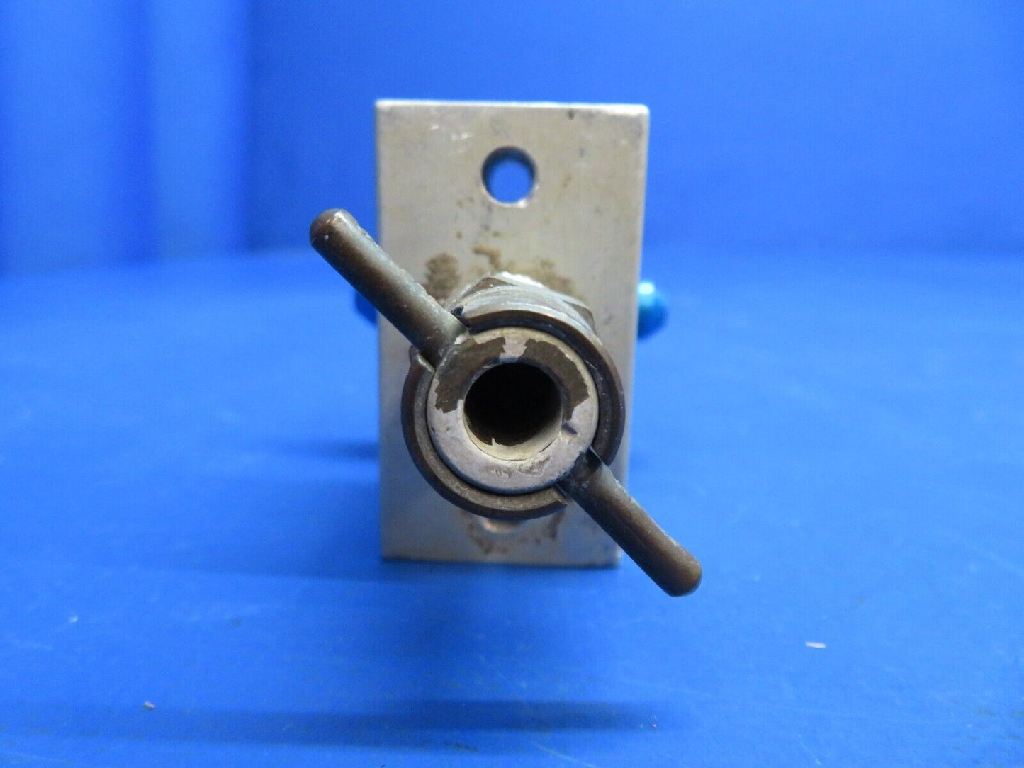 Lake LA-4-200 Fuel Drain Manifold Block Assy LH Wing P/N 180012 (1222-954)