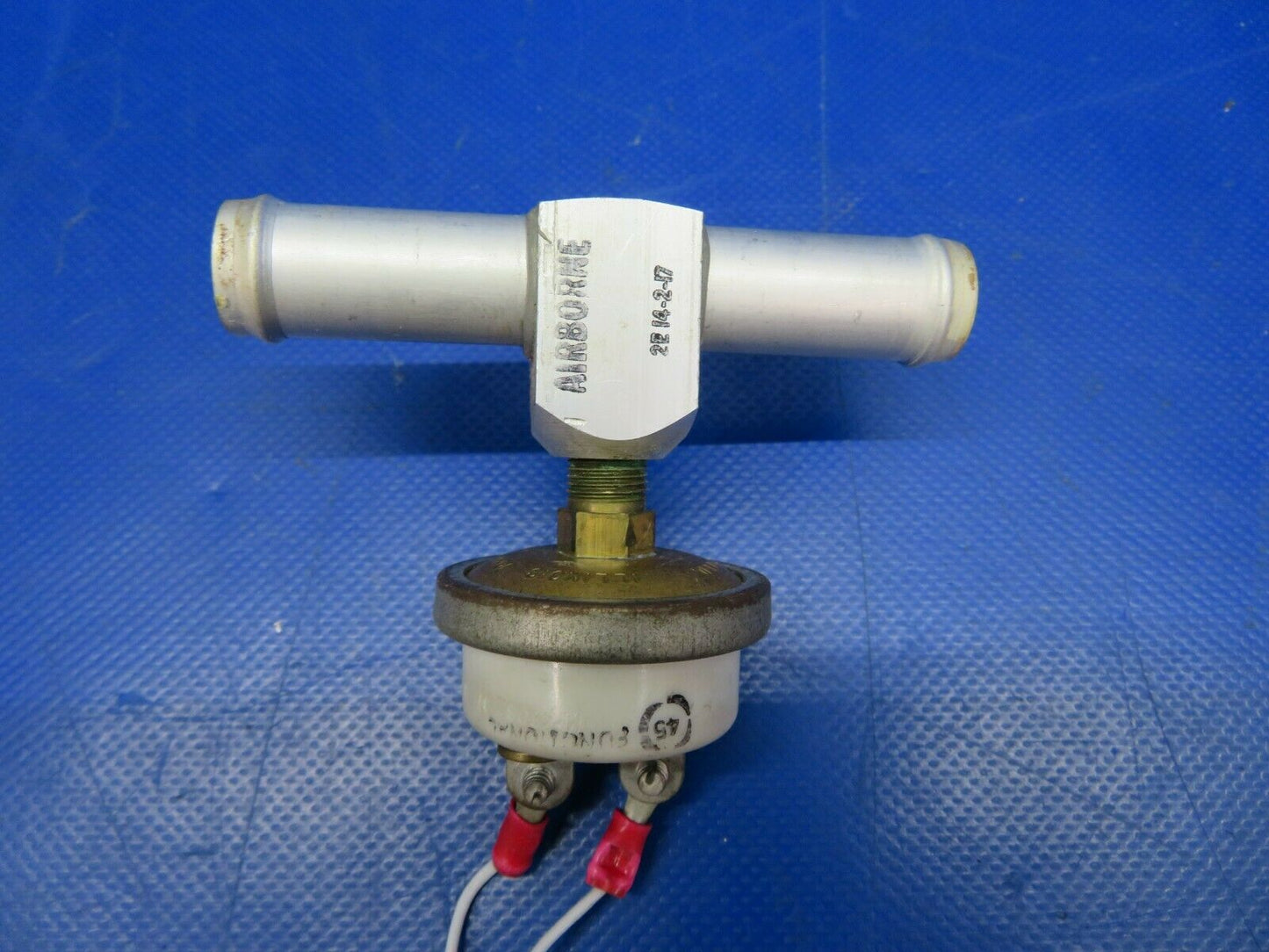 Beech Baron B58P Airborne De Ice Switch 2E14-2-17 (0320-425)