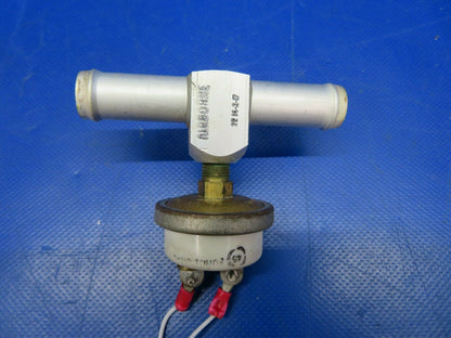 Beech Baron B58P Airborne De Ice Switch 2E14-2-17 (0320-425)