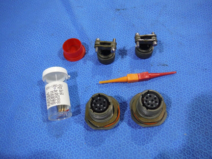 Amphenol Circular Connector  LOT OF 2  P/N D38999/24WC8SN  (1015-41)