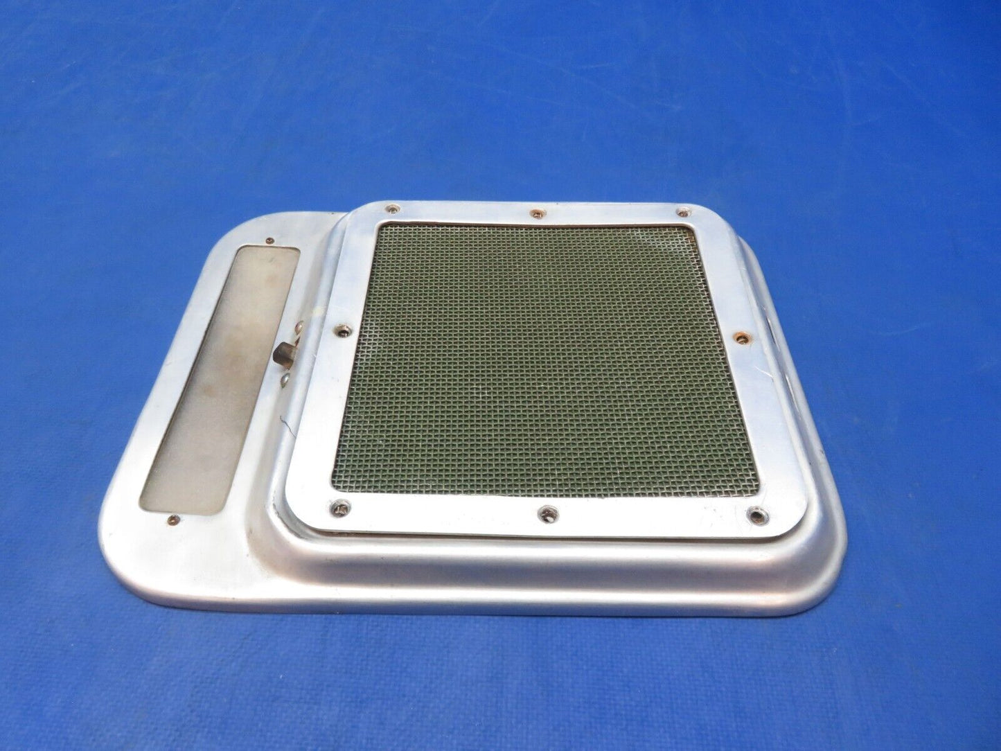 Beech C-35 Bonanza Dome Light & Radio Speaker Assy P/N 35-344140-602 (1023-229)
