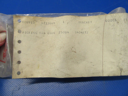 Cessna Bracket P/N 0713669-1 Use P/N 0760144-1 NOS (0918-53)