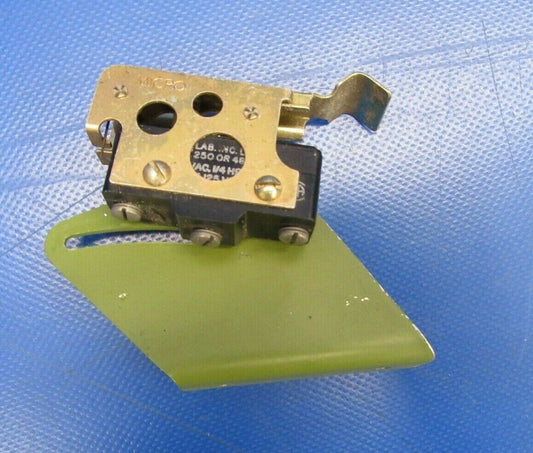 Cessna 310 / T310 Landing Gear Warning Switch & Bracket MS25026-1 (0619-387)