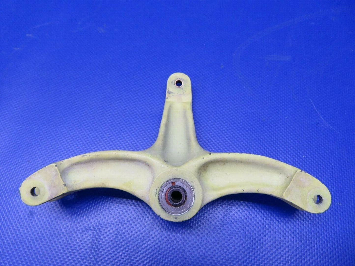 Beech 58 Baron Bellcrank Rudder Control RH P/N 35-524138-2 (0521-64)