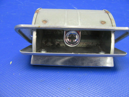 Beech 58 Baron Ash Tray LOT OF 2 (0521-493)