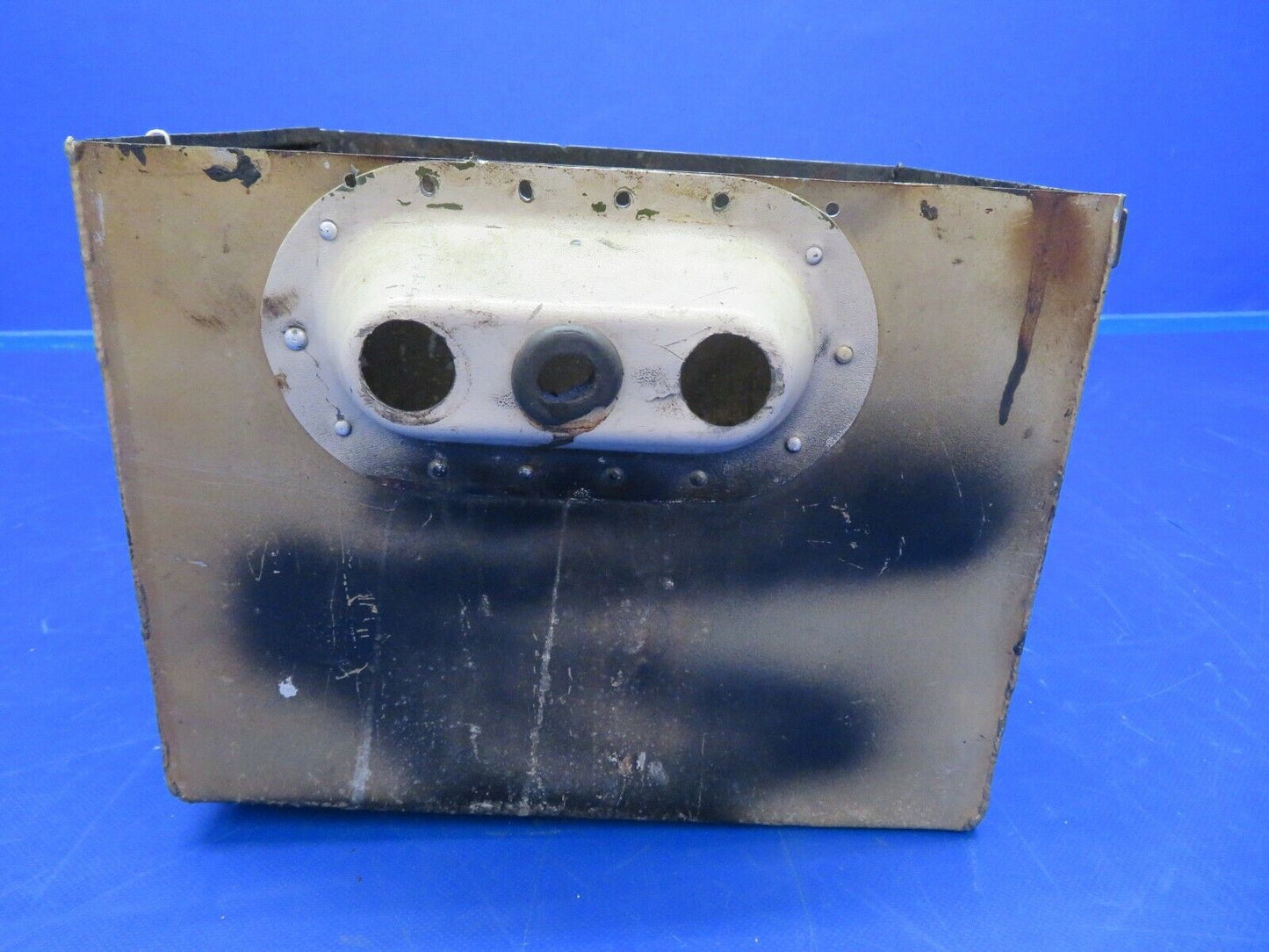 1964 Beech Baron 95-B55 Battery Box P/N 96-410006-19 (0620-565)