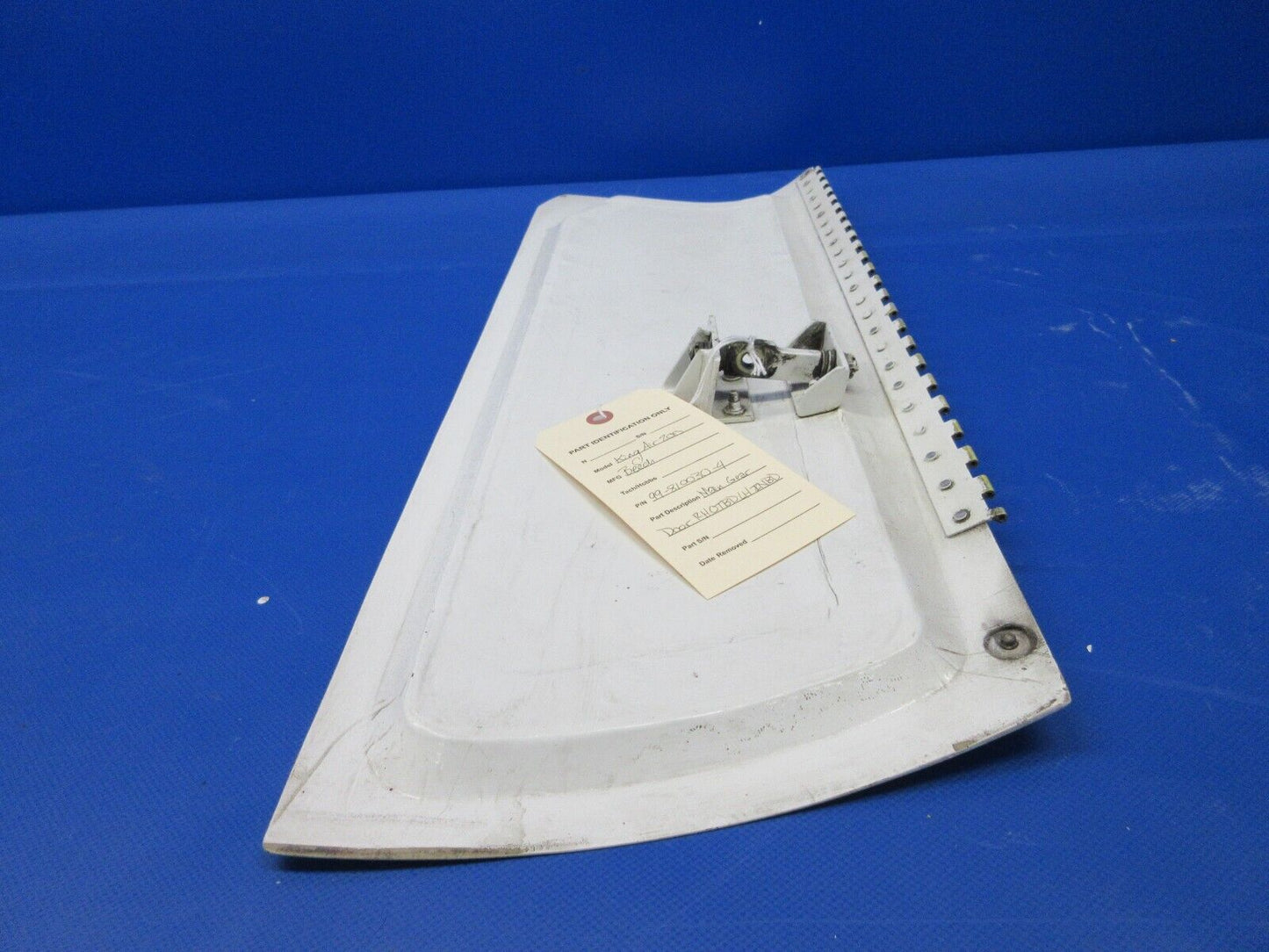 Beech King Air 200 Main Gear Door RH OTBD LH INBD P/N 99810030-4 (0224-1369)