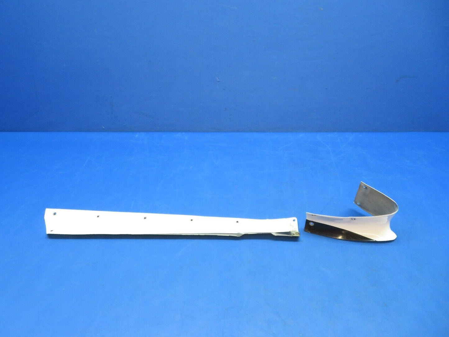 Cessna 310 / 310I RH Fuel Tank Front & Upper Fairings P/N 0823413-4 (1023-167)