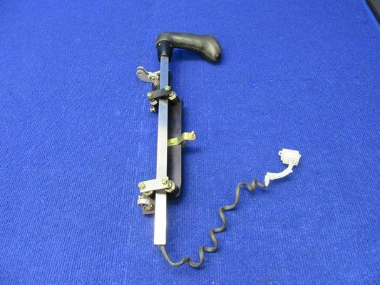 Cirrus SR-22 Yoke Grip Assy RH P/N 11995-004 (0122-301)