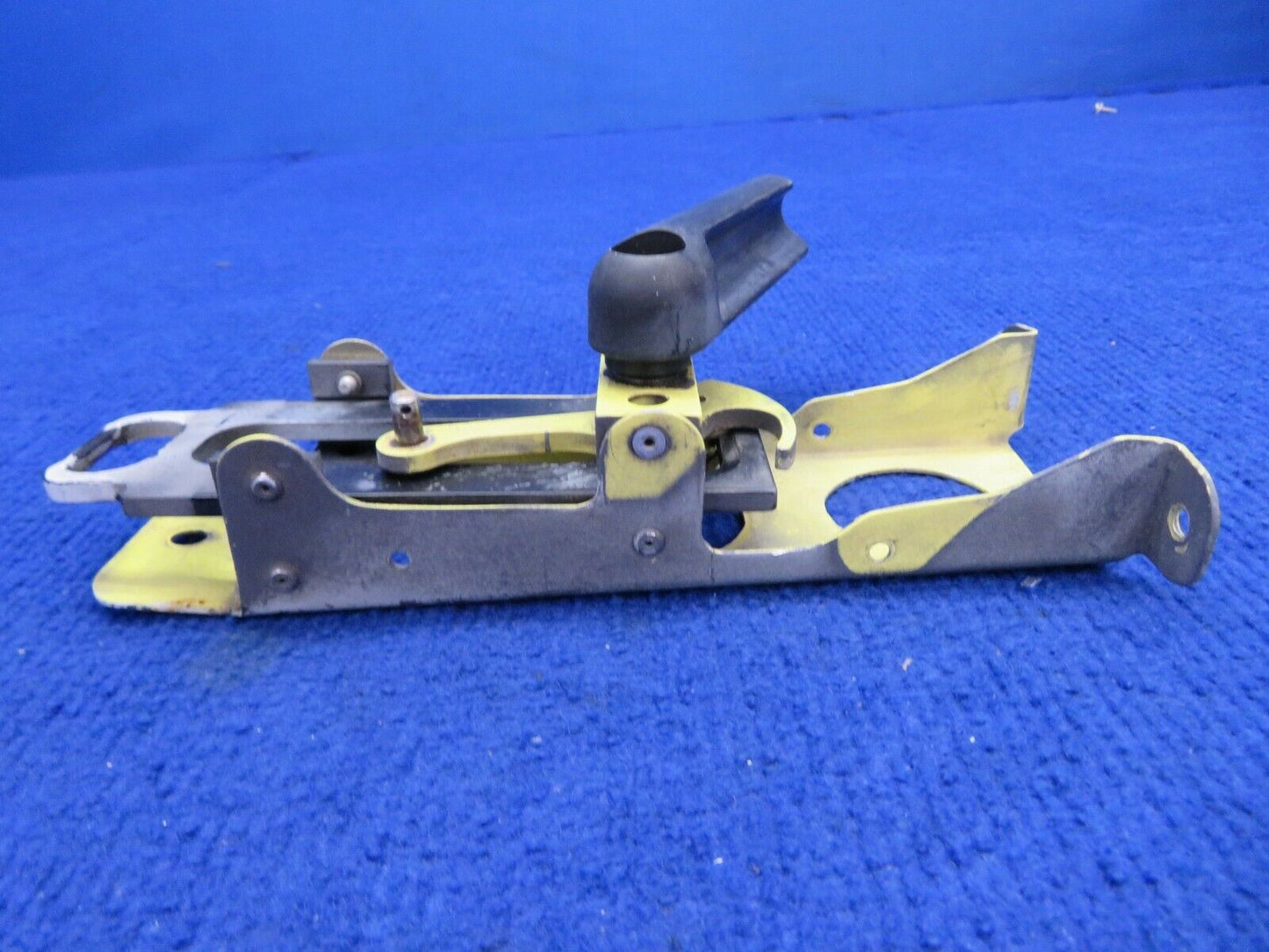 Socata TB-9 Rear LH Box Assy Door Latch Mechanism P/N 25025002 (0522-603)