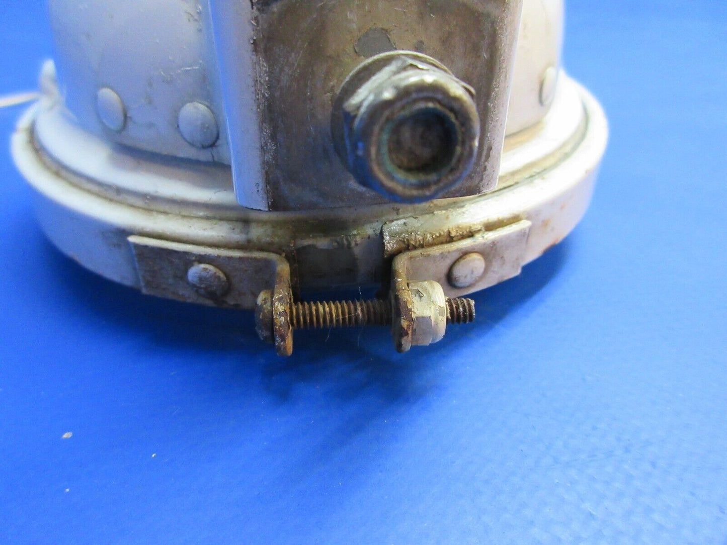 Cessna 411 Taxi Light Assy P/N 0842215-8 (1023-1009)