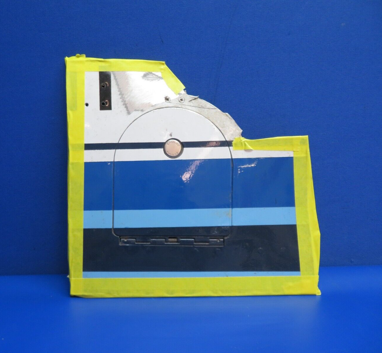 Cessna 210 Oil Filler Door Assy Side of Cowling P/N 1252019-1 (0423-386)