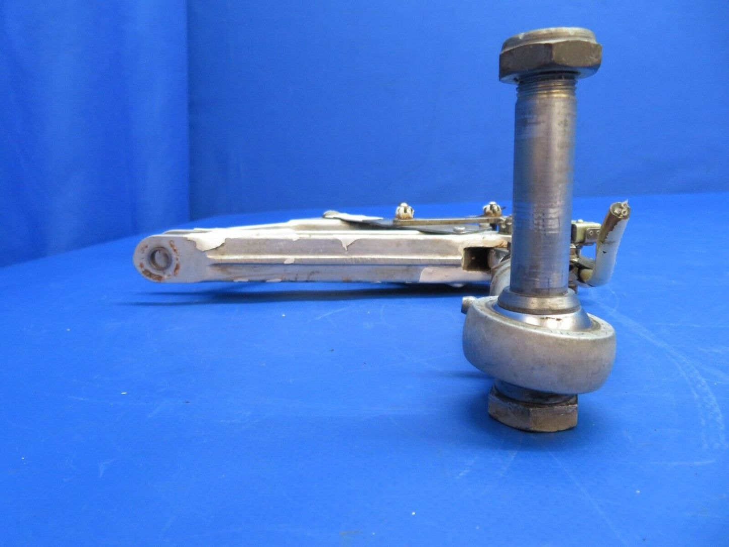 Piper PA-34-200T Seneca II Truss Assy Main Gear P/N 78721-03 (0223-946)