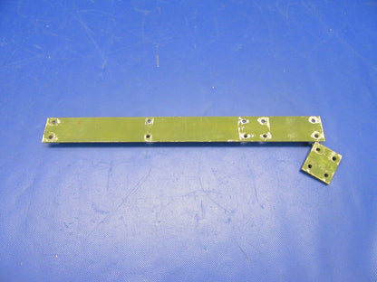 Beech Baron 95-B55 Seat Track Middle Row INBD / OTBD P/N 002-430021-39 (1121-369