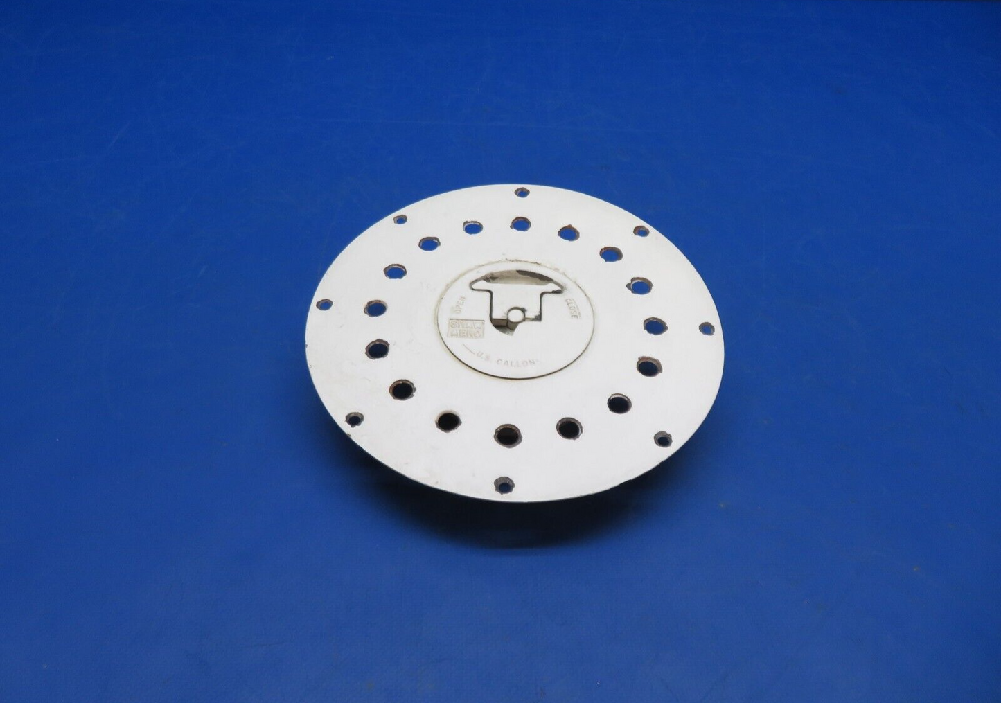 Cessna 310 / 310Q Shaw Aero Fuel Cap & Adapter Assy P/N 0721303-8 (0823-785)