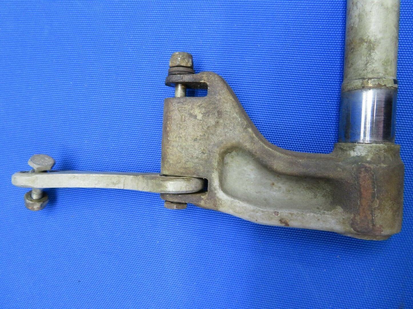 Cessna 210L Shaft Assy Nose Gear Steering Arm P/N 1243625-5 (0820-477)