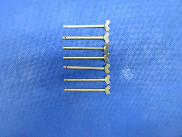Piper Stud / Fastener P/N 487-604 LOT OF 7 NOS (1123-779)
