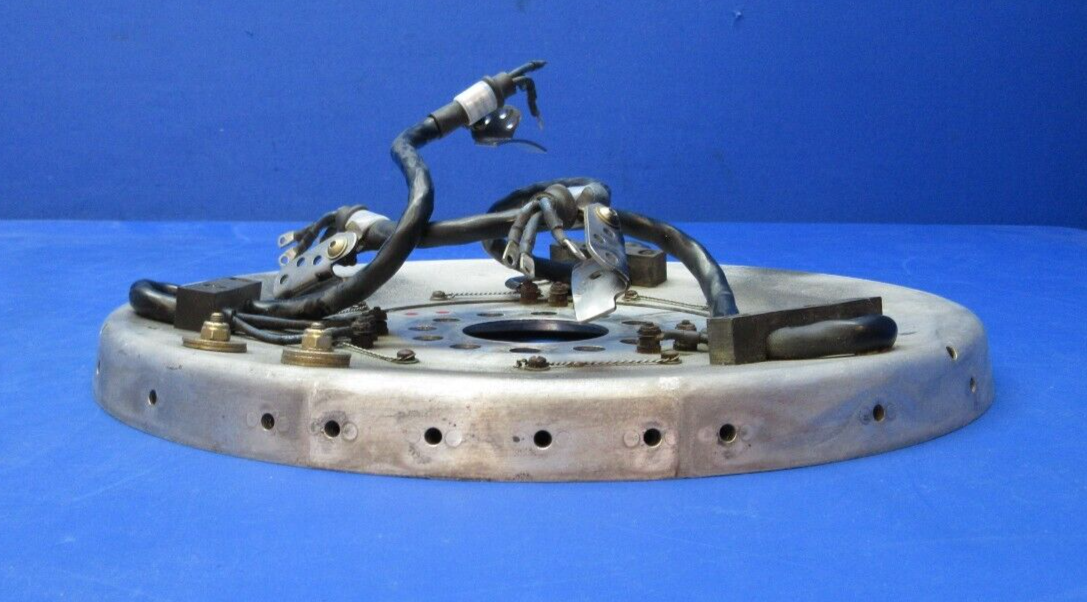 Cessna 310 / 310I McCauley Bulkhead & Fillet Assy w/ De-Ice D3652 (1023-706)