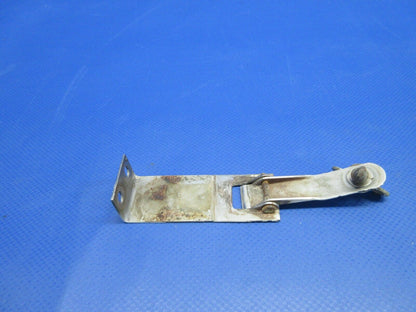 Piper PA-38-112Tomahawk Cowl Latch Assembly P/N 77712-02 (0324-1055)
