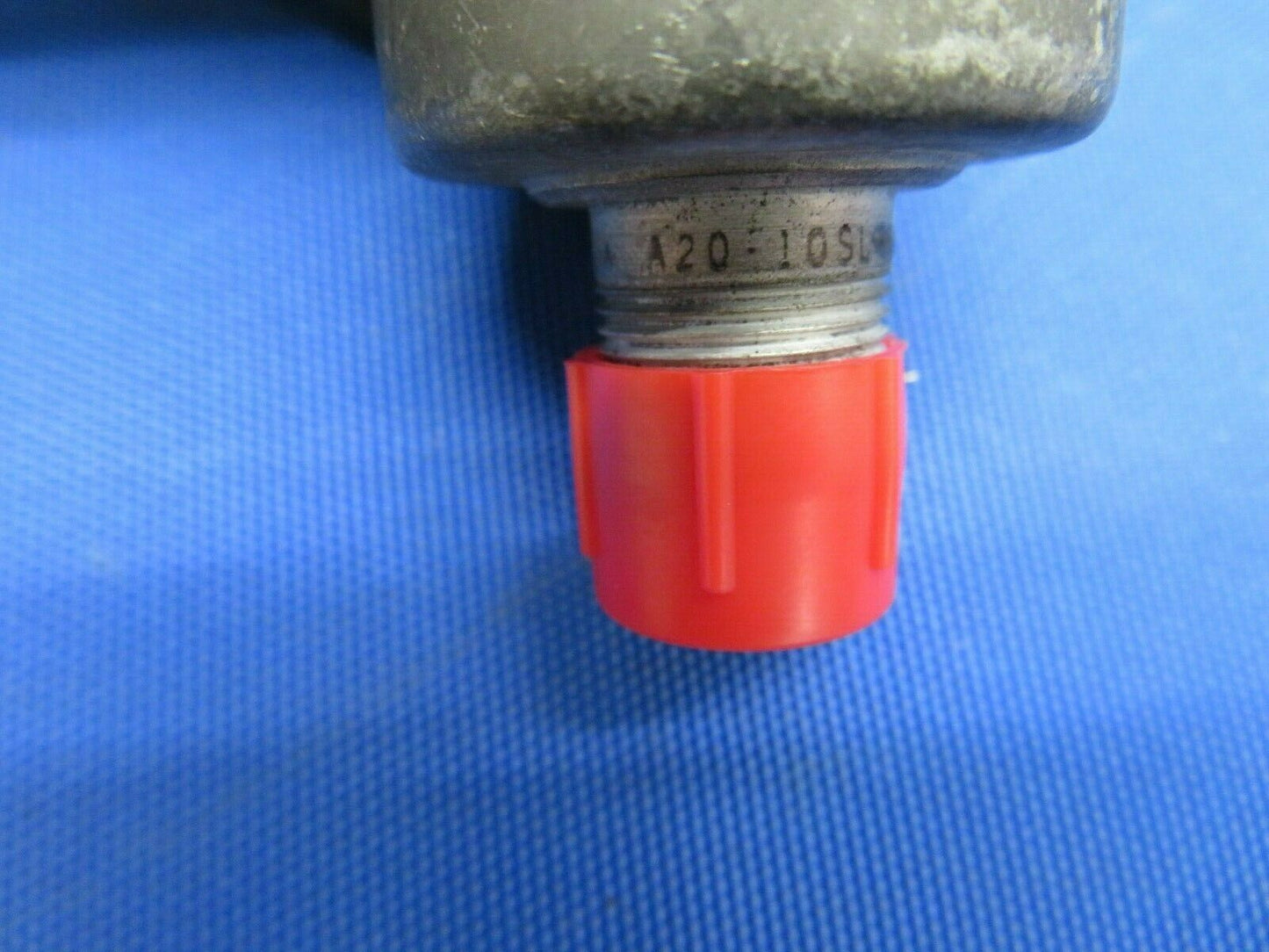 Consolidated Controls Pressure Switch 214C 40-1-49 Piper PA-34-200T (0820-14)
