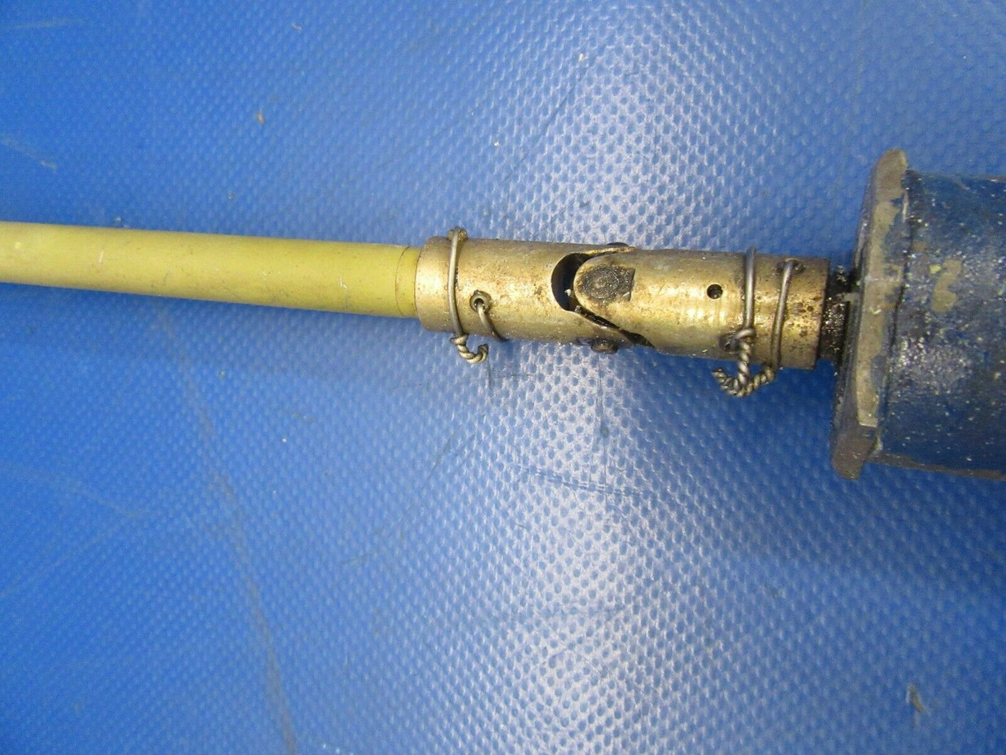 Beech Baron E-55 Trim Tab Actuator Elevator LH 96-526013-605 (0719-163)