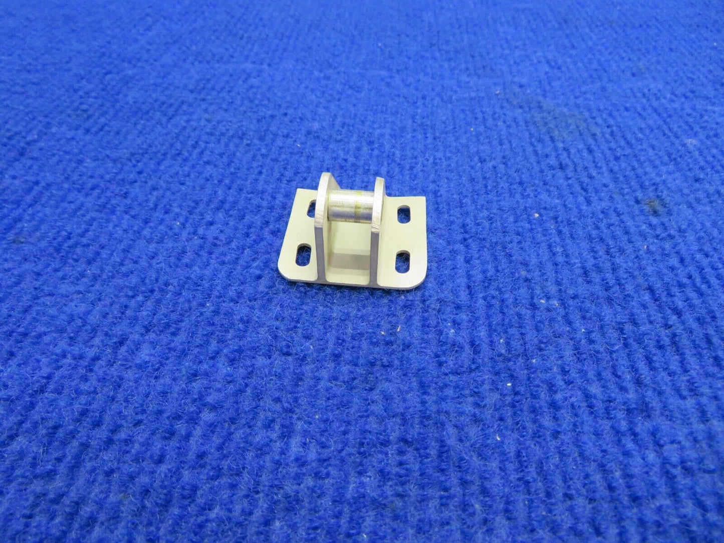 Cessna NLG Bracket Assy P/N 1217014-3 NOS (0522-442)