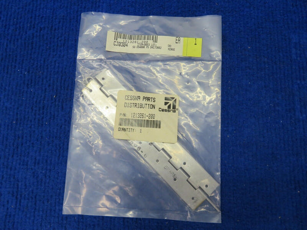 Cessna Hinge P/N 1213261-200 NOS (0522-86)