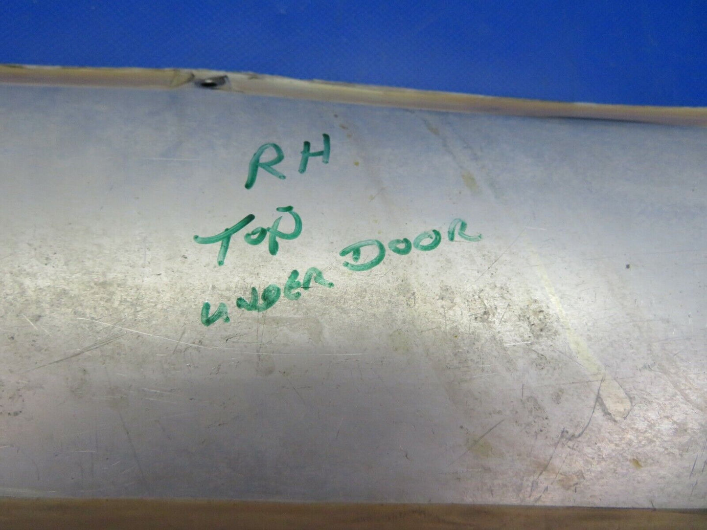 Cessna 310R Fillet Center Upper RH Wing P/N 0800056-8 (0520-371)