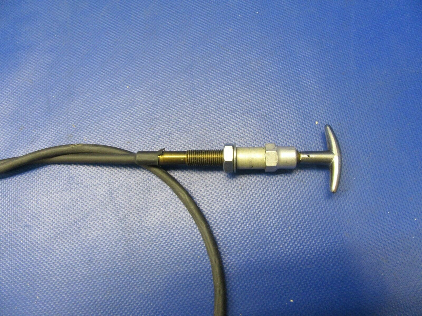 Cessna 210 / P210N Fuel On / Off Control 9860060-4 (0421-639)