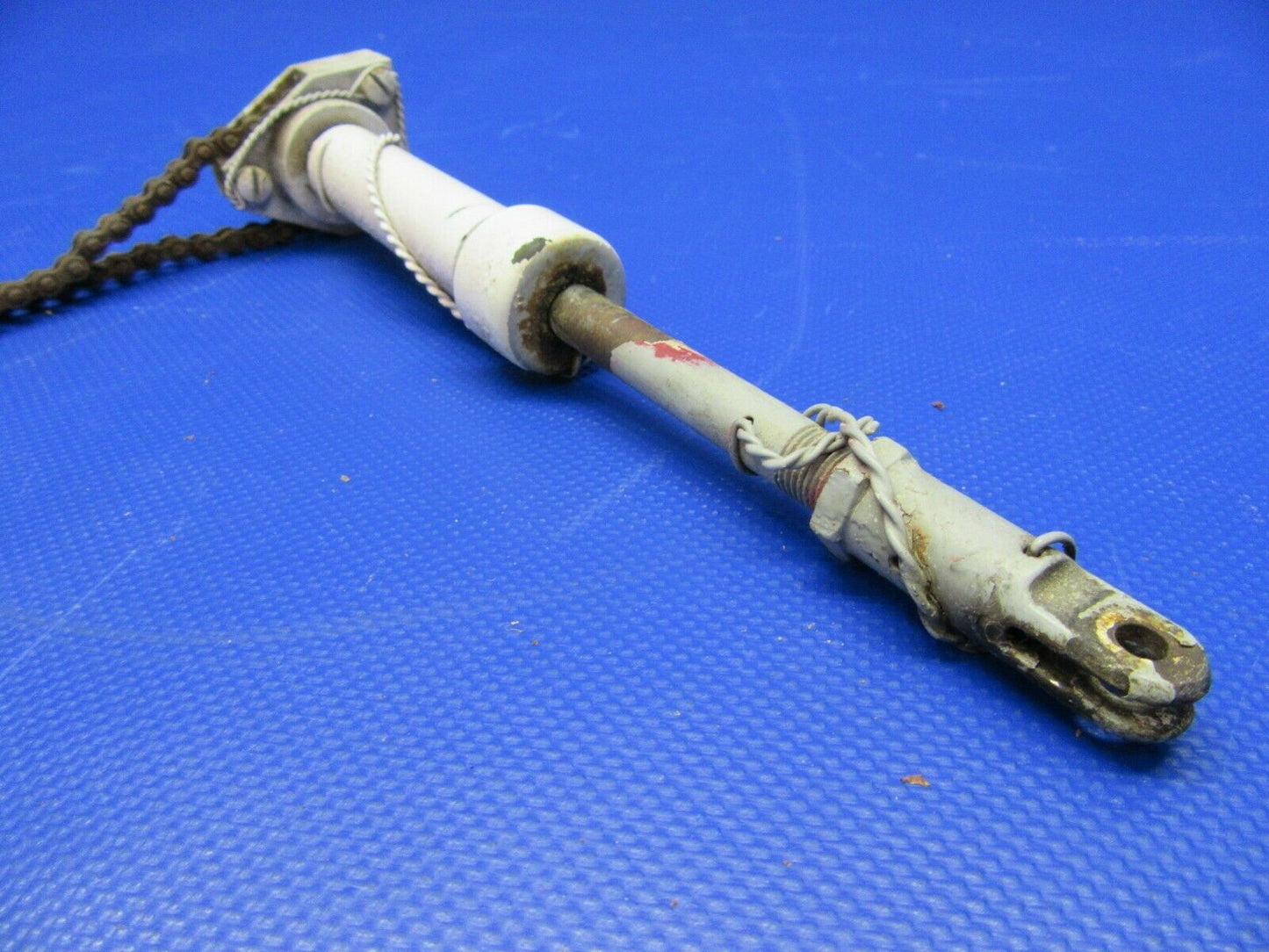 Beech 58 Baron Rudder Trim Tab Actuator Assembly P/N 96-526000 (0121-230)