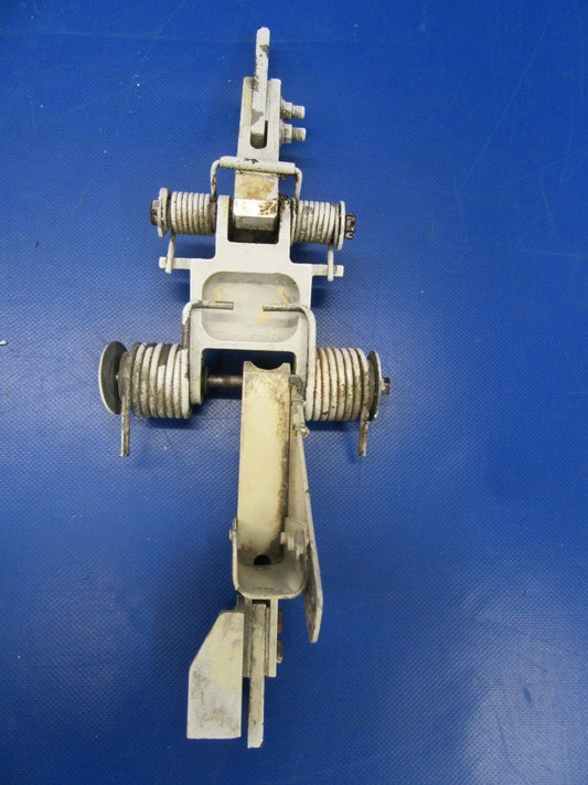 Beech Baron 95-B55 Up/Downlock RH Main Gear 60-810092-20, 60-810083-2 (1018-366)