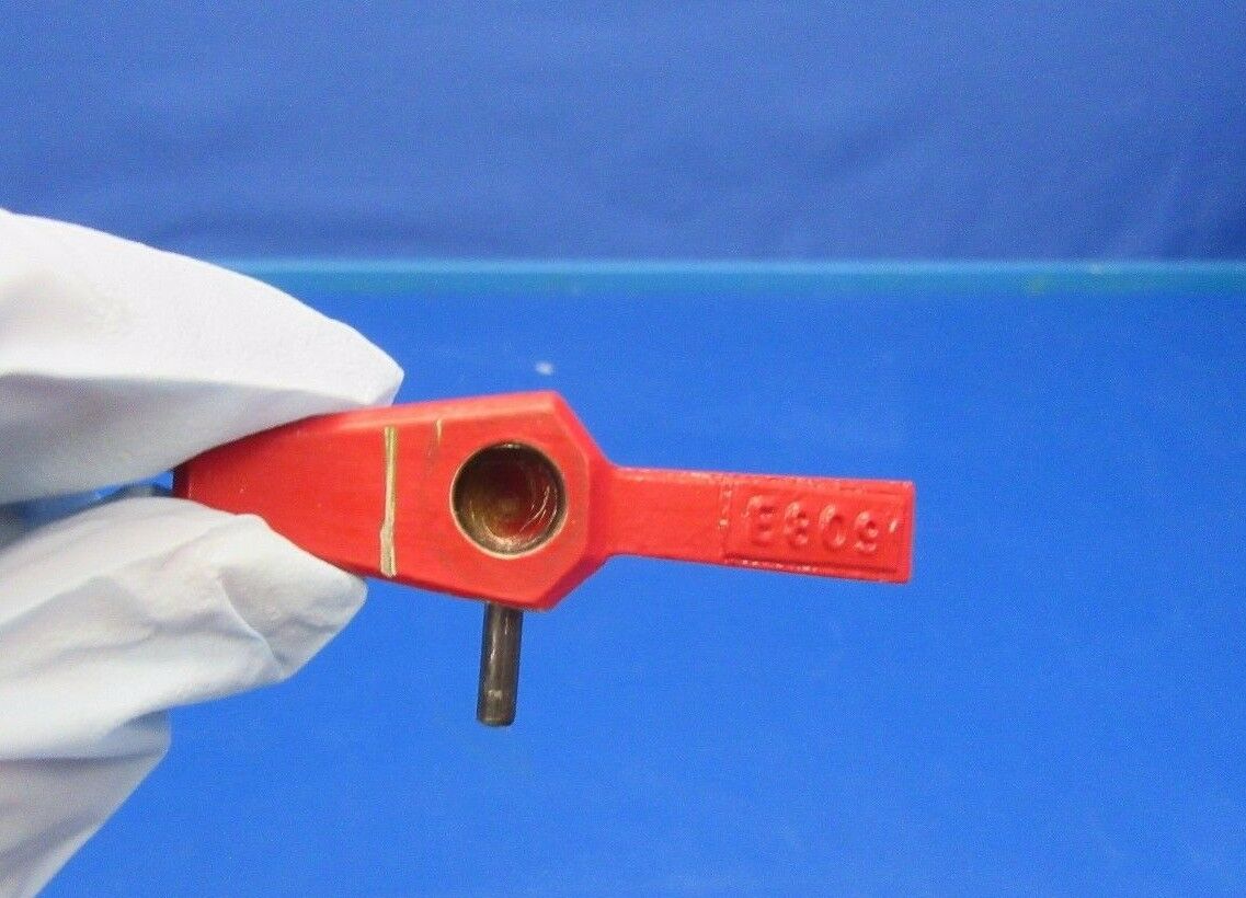 Beech Baron Fuel Selector Handle P/N 95-924026 (1117-121)