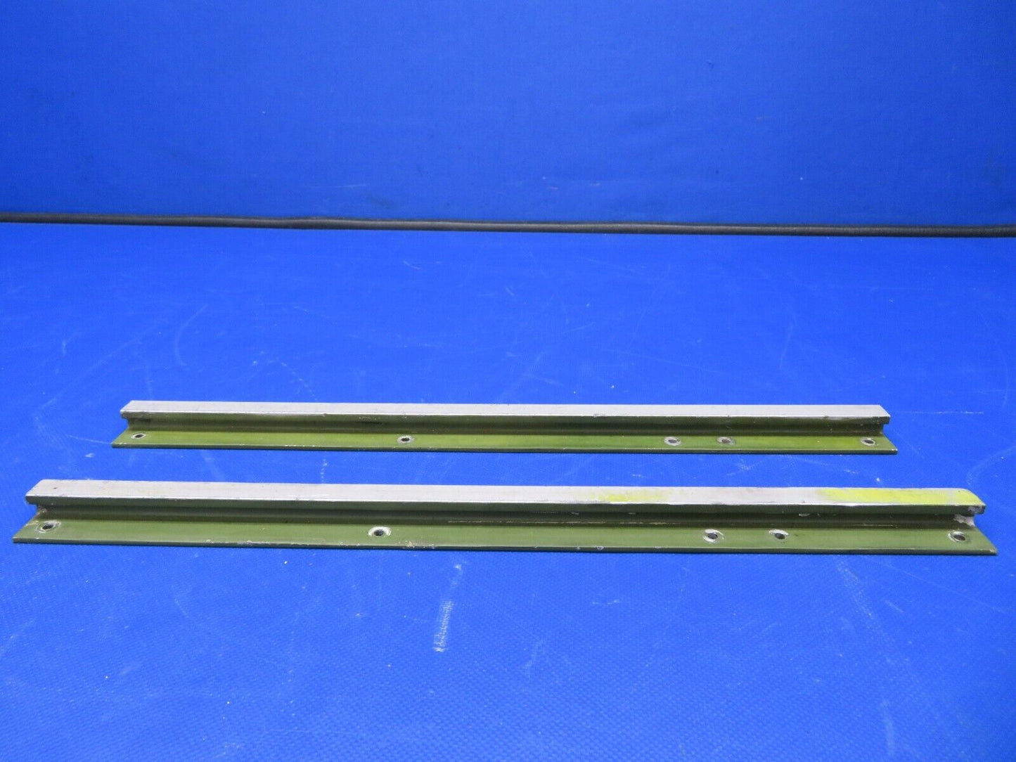 Beech 95-B55 Baron Seat Tracks 2nd / Middle Row P/N 002-430021-39 (0721-718)