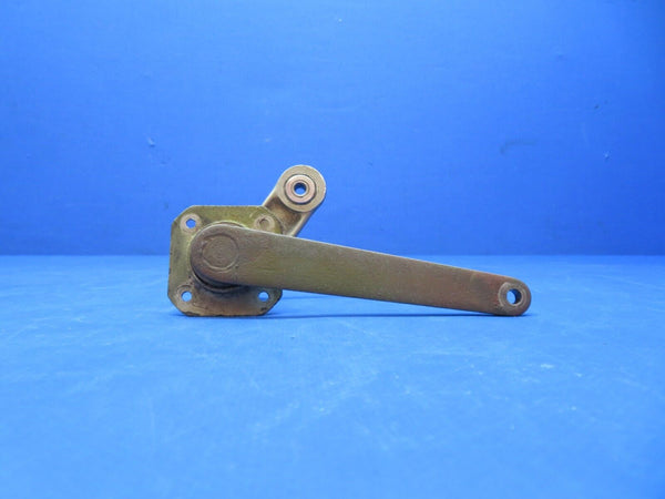 Cessna 310 / 310Q Crank Assy RH Main Gear Door Actuator P/N 5045001-8 (0823-756)