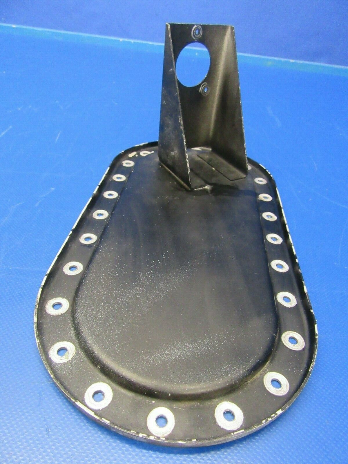 Cessna 310P Wingtip Tank Forward Panel Light Bracket RH 0823400-18 (0819-335)